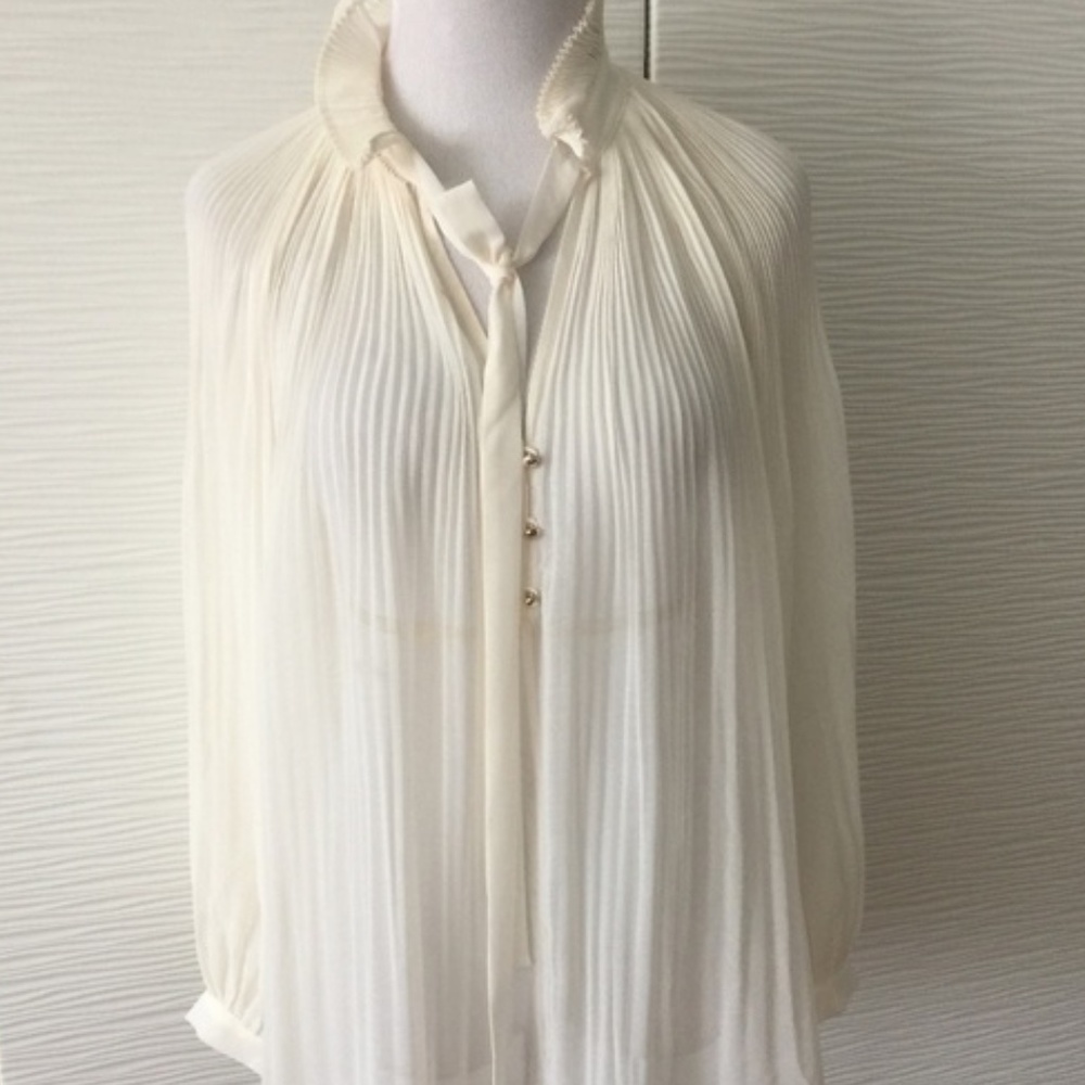 NWT Bebe Ribbon Tie Pleated Blouse, size Small